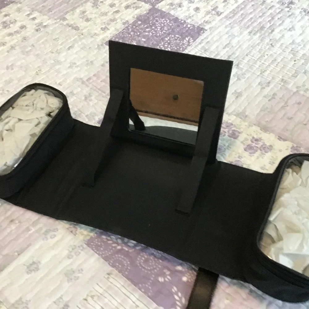Black make up case + mirror